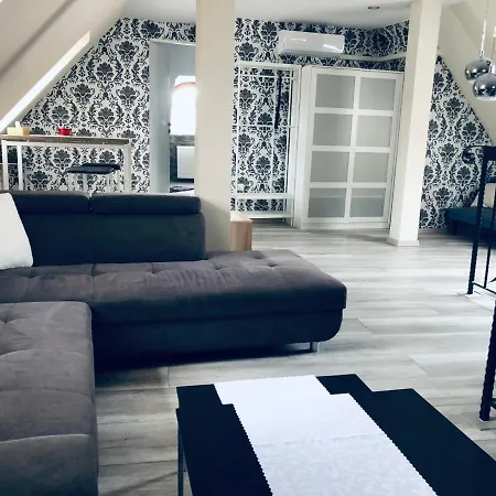 Marienka Panzio B&B 에게르