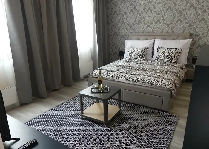 Marienka Panzio 住宿加早餐酒店 *